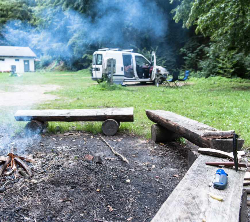 Freiheitsmobil am Lagerfeuer